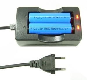 Lader voor 2 accu&apos;s 3.7V volt 18650 - 3512590
