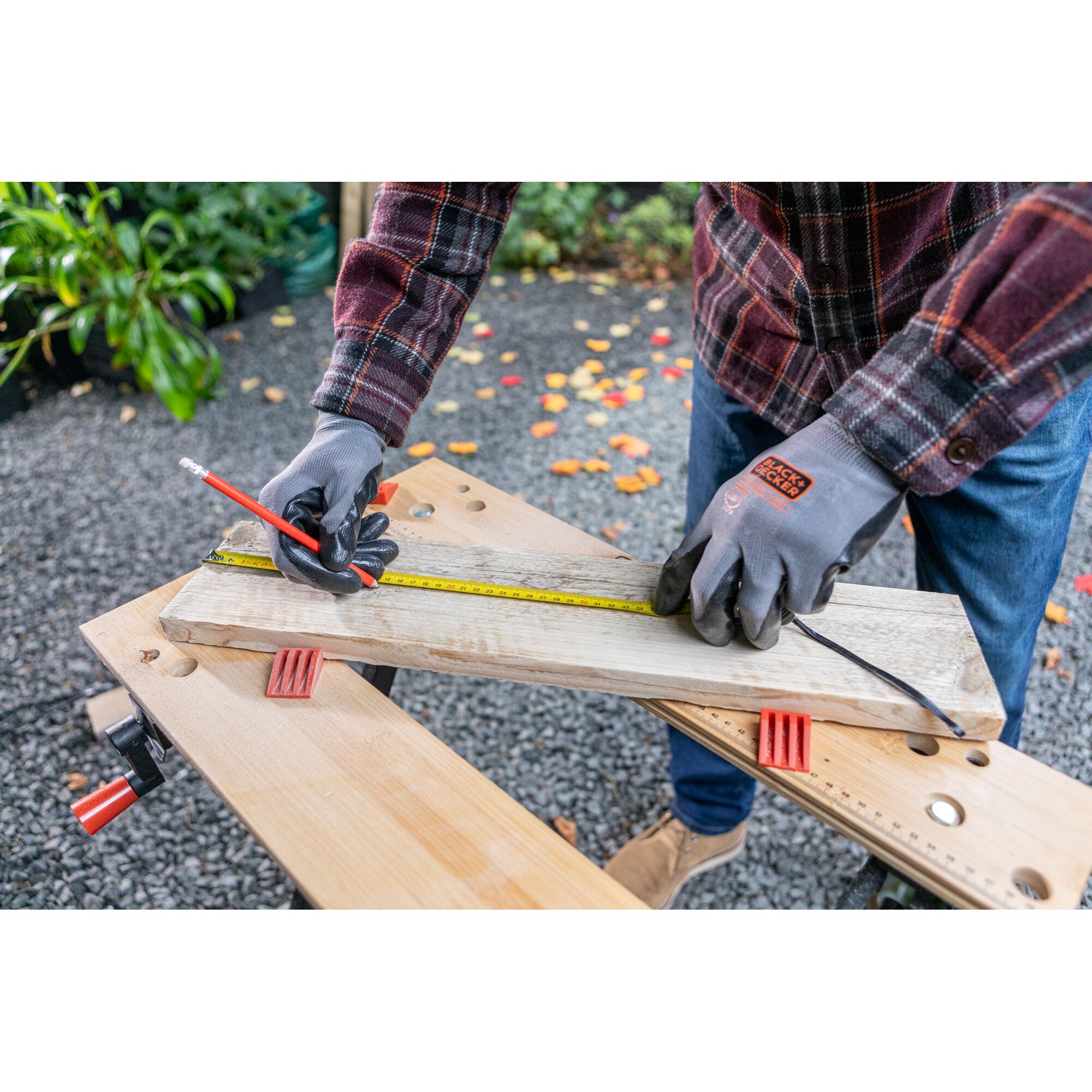 BLACK+DECKER WM825 Workmate Opvouwbare Werkbank | H 620/800mm, vert. klem - WM825-XJ