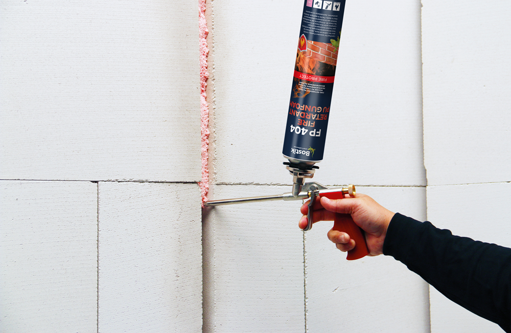 Bostik FP 404 Fire Retardant PU Foam | Roze | Blik 750 ml - 30612850
