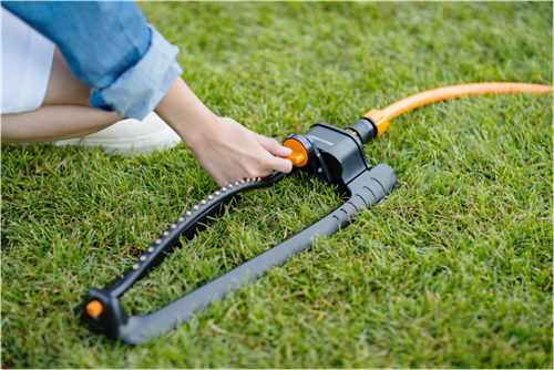 Fiskars Zwenksproeier | L | metaal 1023660-2
