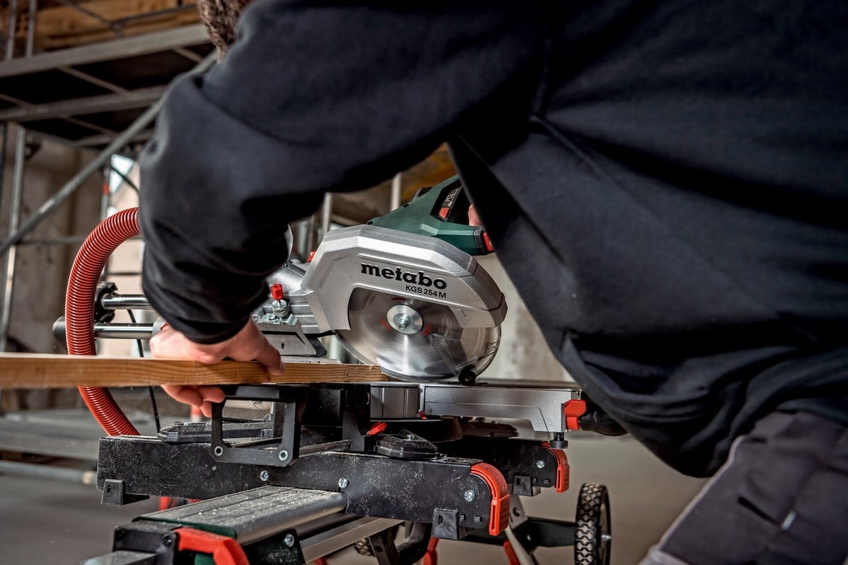 Metabo Afkortzaag KGS 254 M met trekfunctie | nieuwste model