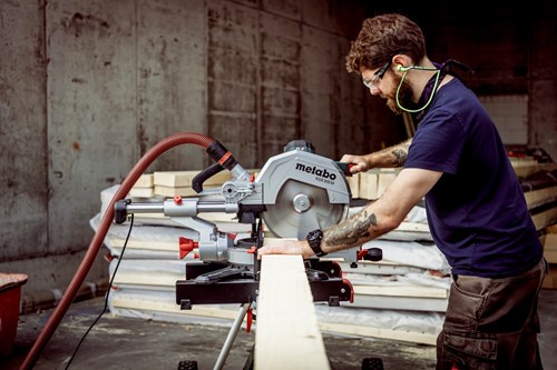 Metabo Afkortzaag KGS 305 M SET met trekfunctie | nieuwste model + extra zaagblad - 613305900-9