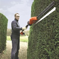 BLACK+DECKER GTC1843L20 18V 2.0Ah 43cm Heggenschaar steel | 18V (1x 2.0Ah accu + lader) - GTC1843L20-QW-2