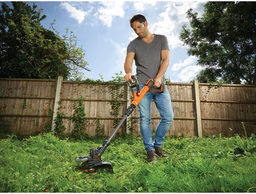 BLACK+DECKER STC1840PC 18V 4.0Ah 28cm EF Strimmer - STC1840PC-QW-3