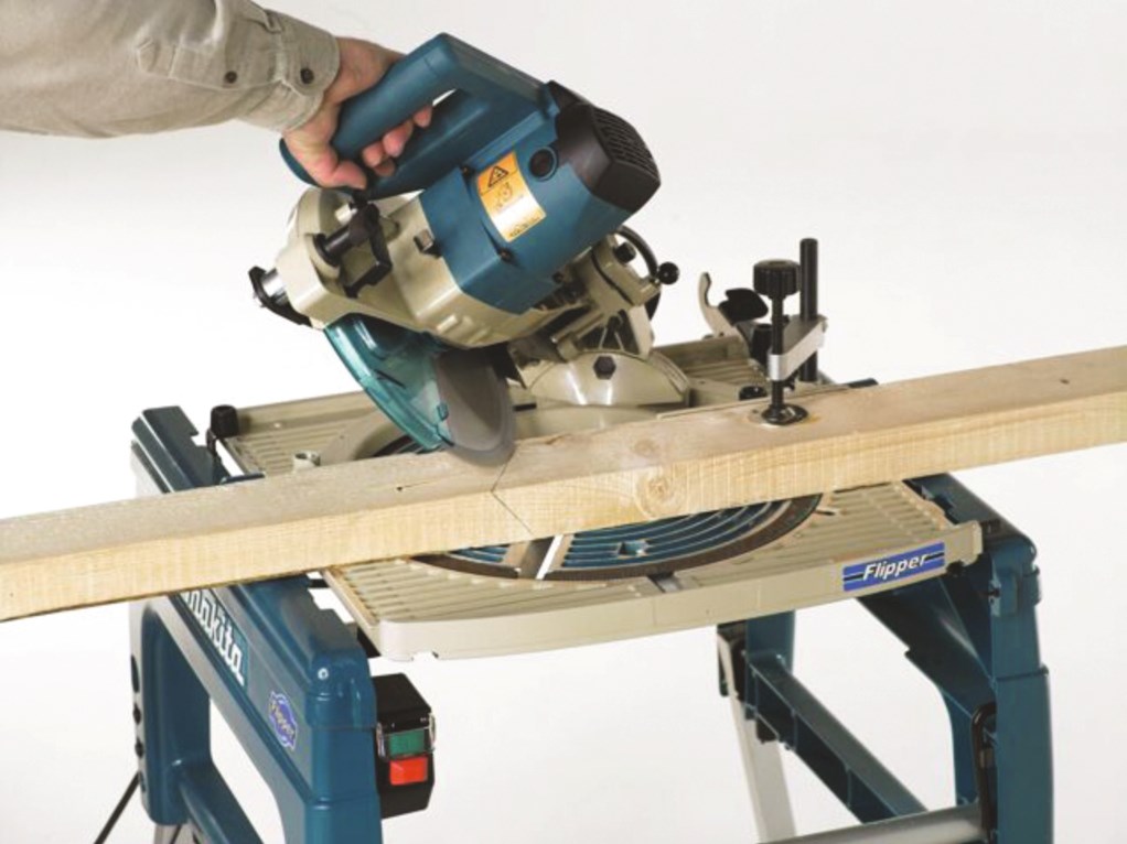 MAKITA LF1000 240v Flip Over Saw - 260mm Blade - View #11
