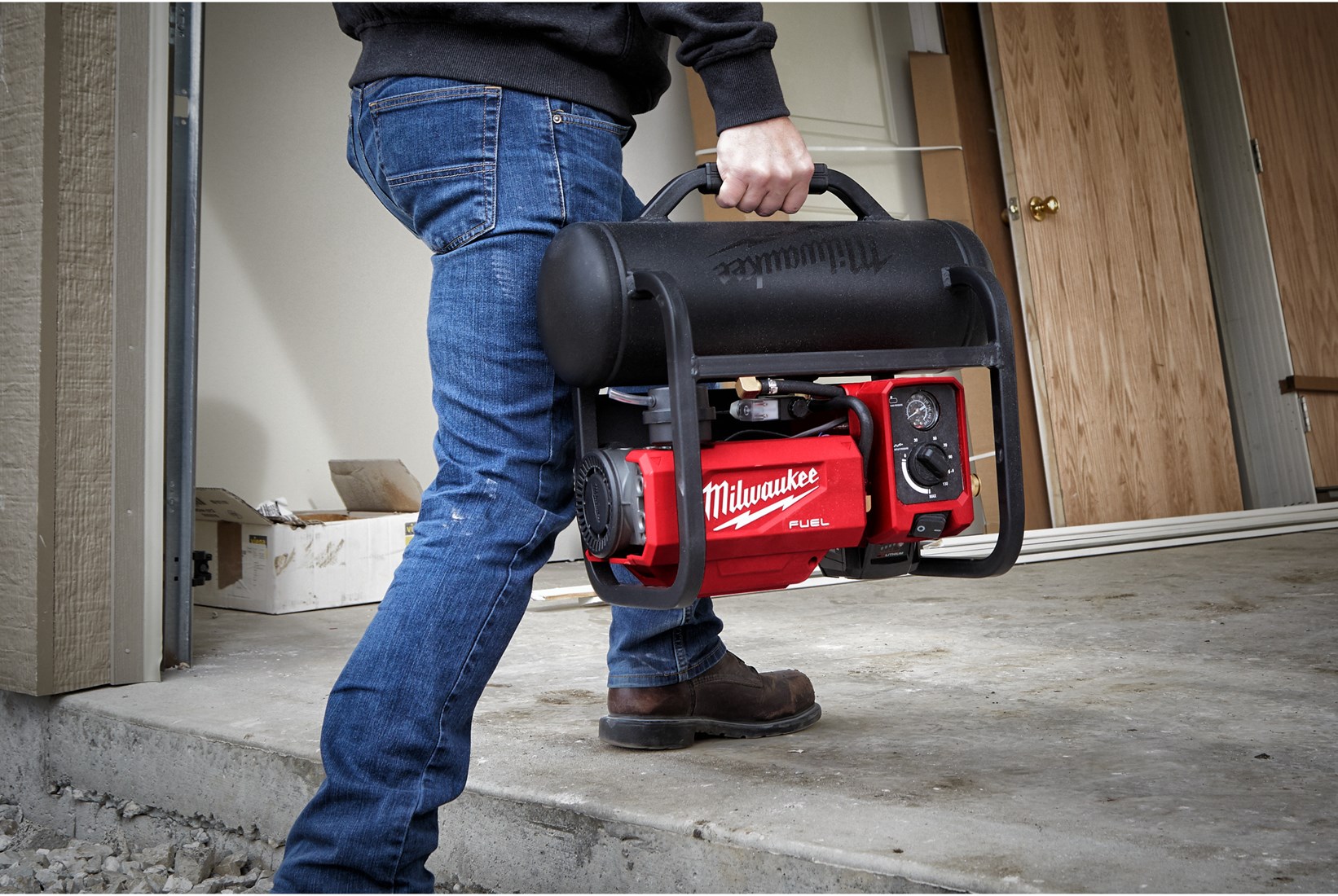Milwaukee air shop compressor m18