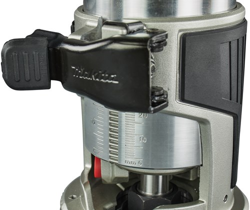 Makita RT001GM206_F_004