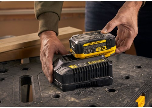 Stanley FATMAX SFMCB204 V20 18V 4.0Ah Li Ion accu - SFMCB204-XJ-3