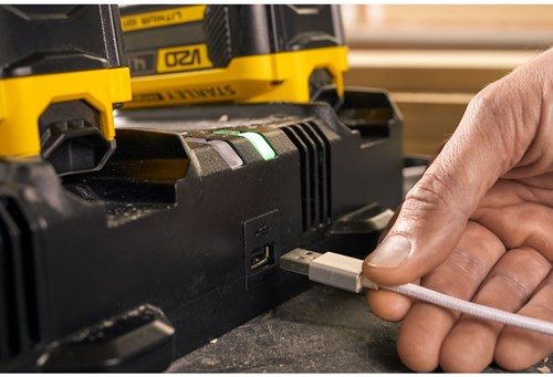 Stanley FATMAX SFMCB24 V20 4A Dual Port charger - SFMCB24-QW-3