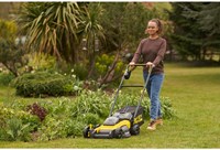 Stanley FATMAX SFMCMW2651M V20 Accu Grasmaaier | 2x 4,0 Ah Accu's | 1x A2 Lader - SFMCMW2651M-QW-2