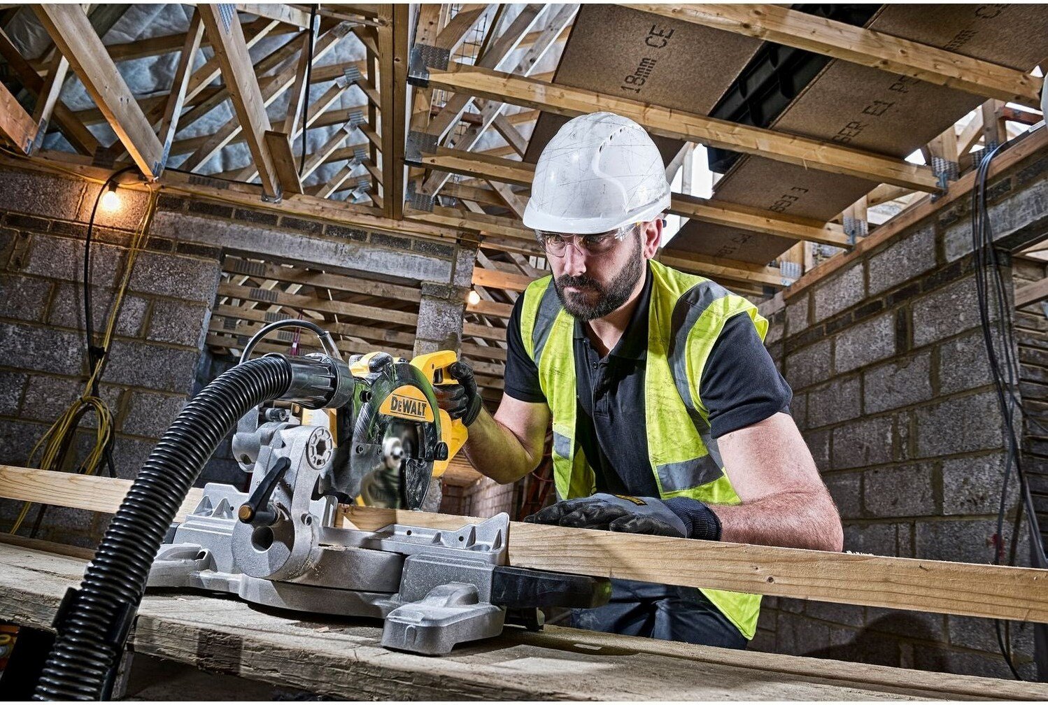 DeWalt DWS774 afkortzaag | 216mm 1400w - DWS774-QS ToolMax