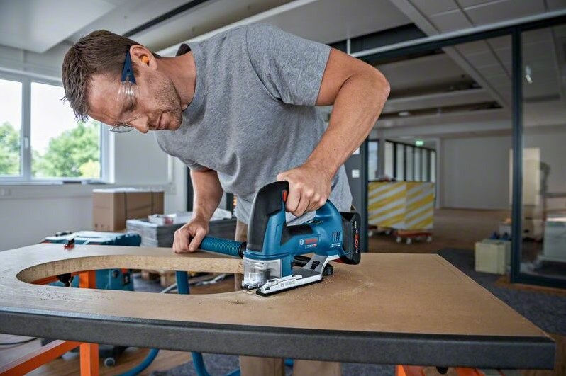 Bosch 18V Decoupeerzaag Easysaw 70Mm Aanbieding bij GAMMA