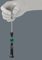 Wera 2067 Kraftform Micro TORX® HF-Schroevendraaier met Vasthoudfunctie, TX 5 x 40 mm - 1 stuk(s) - 05118181001-2